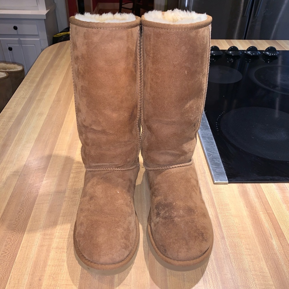 UGG boots Women’s 7
